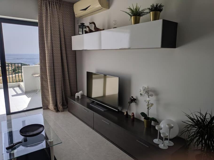 Gaia Penthouse Sea And Country Views Home Сент-Полс-Бей Экстерьер фото